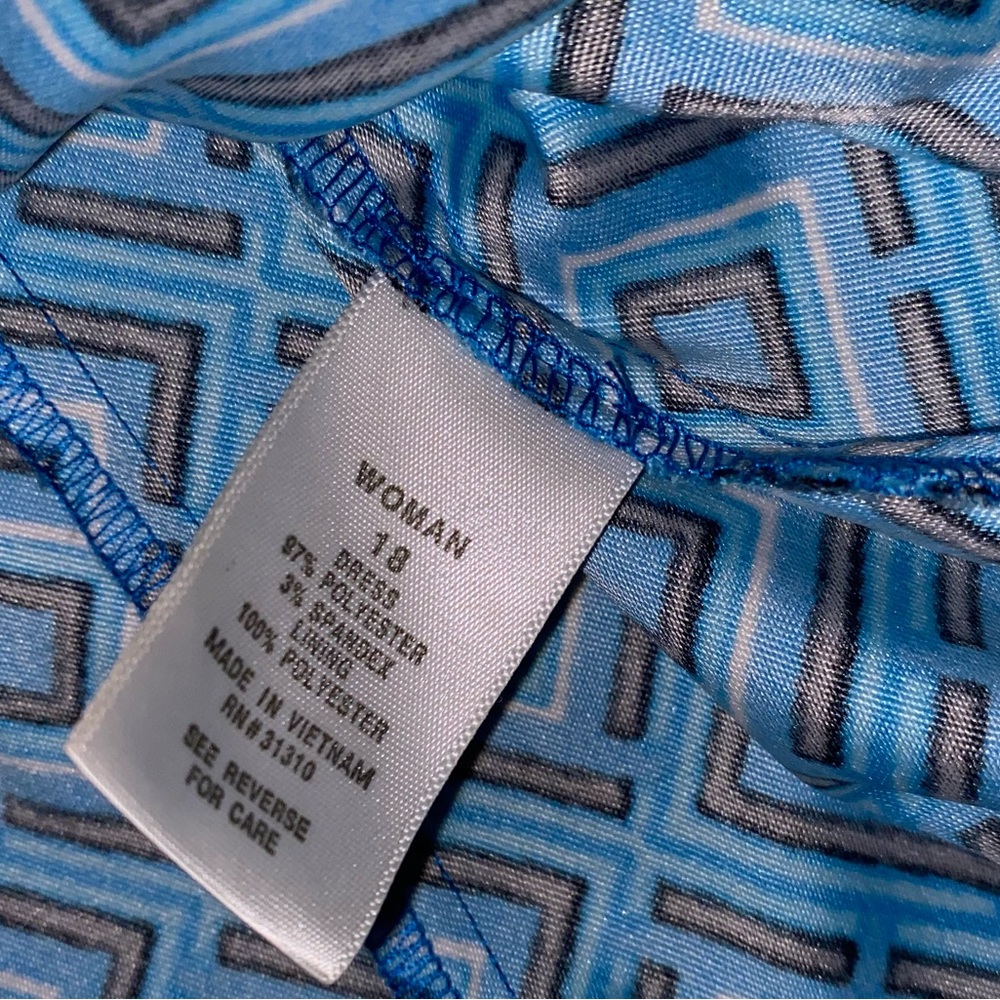 Dress - Picture 4 of 4